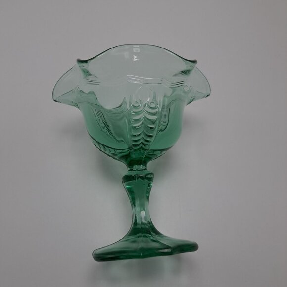 Vintage Fenton Green Glass Ribbon Edge Pedestal Bowl Candy Dish Compote - Picture 6 of 7